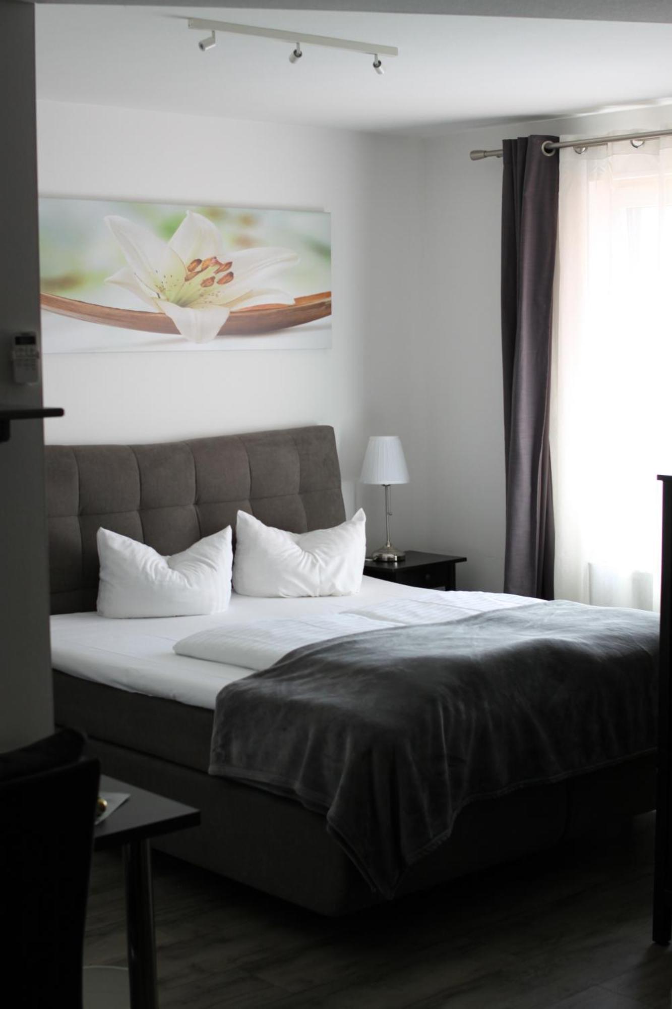 Hotel Restaurant Erbprinz Walldorf Екстериор снимка