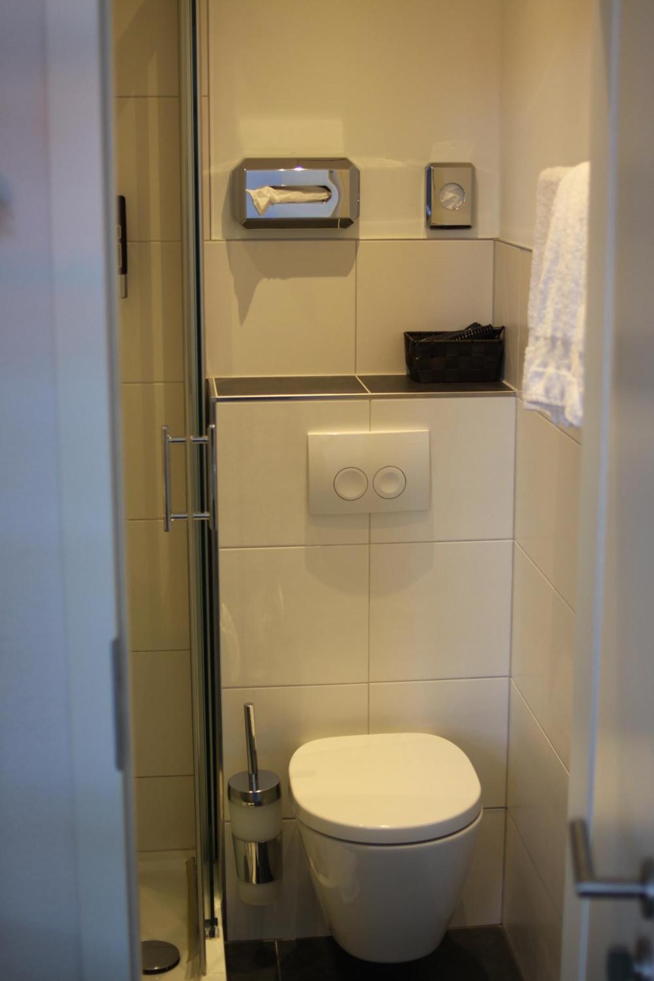 Hotel Restaurant Erbprinz Walldorf Екстериор снимка